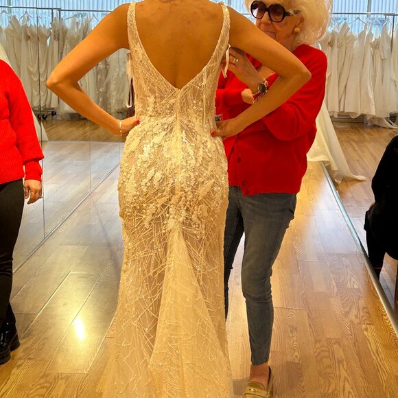 WEDDING DRESS!!! MILLA NOVA - Picture 8 of 12